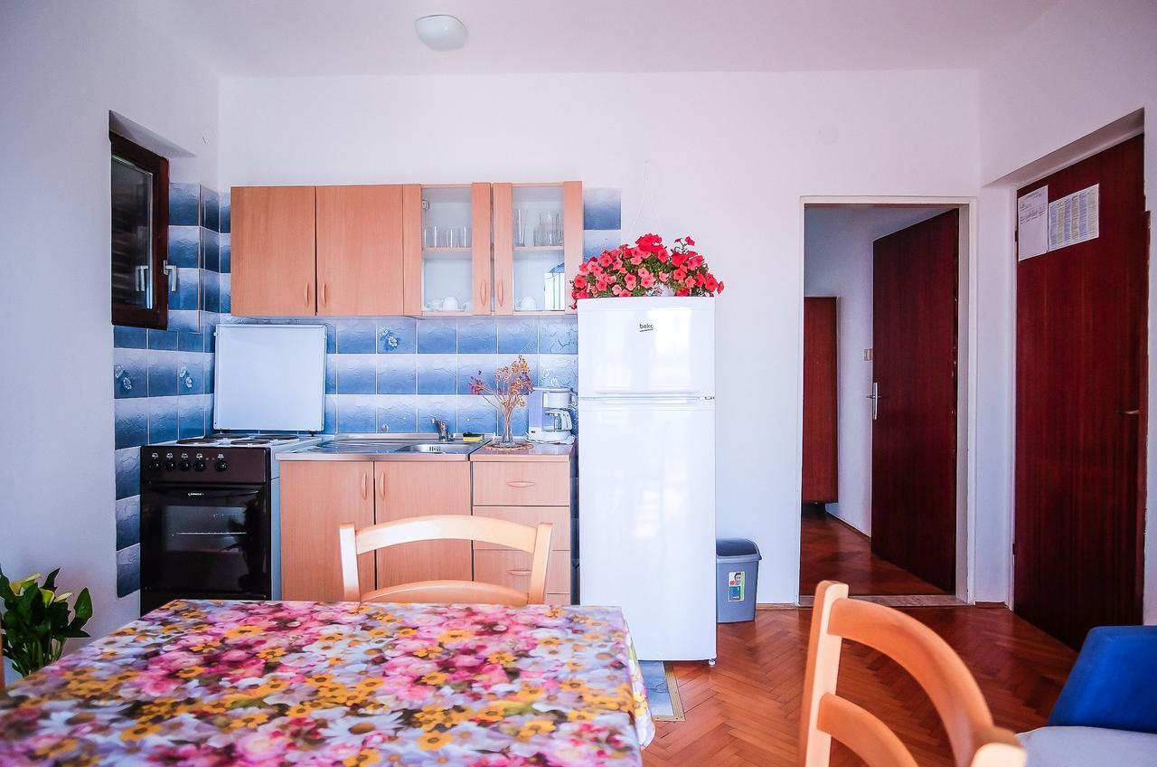 Apartments Biserka Barbat na Rabu Esterno foto